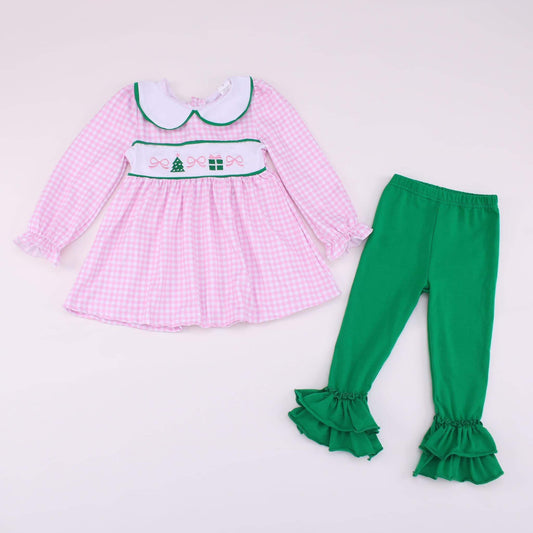 Pink Bow, Gift and Tree Outfit